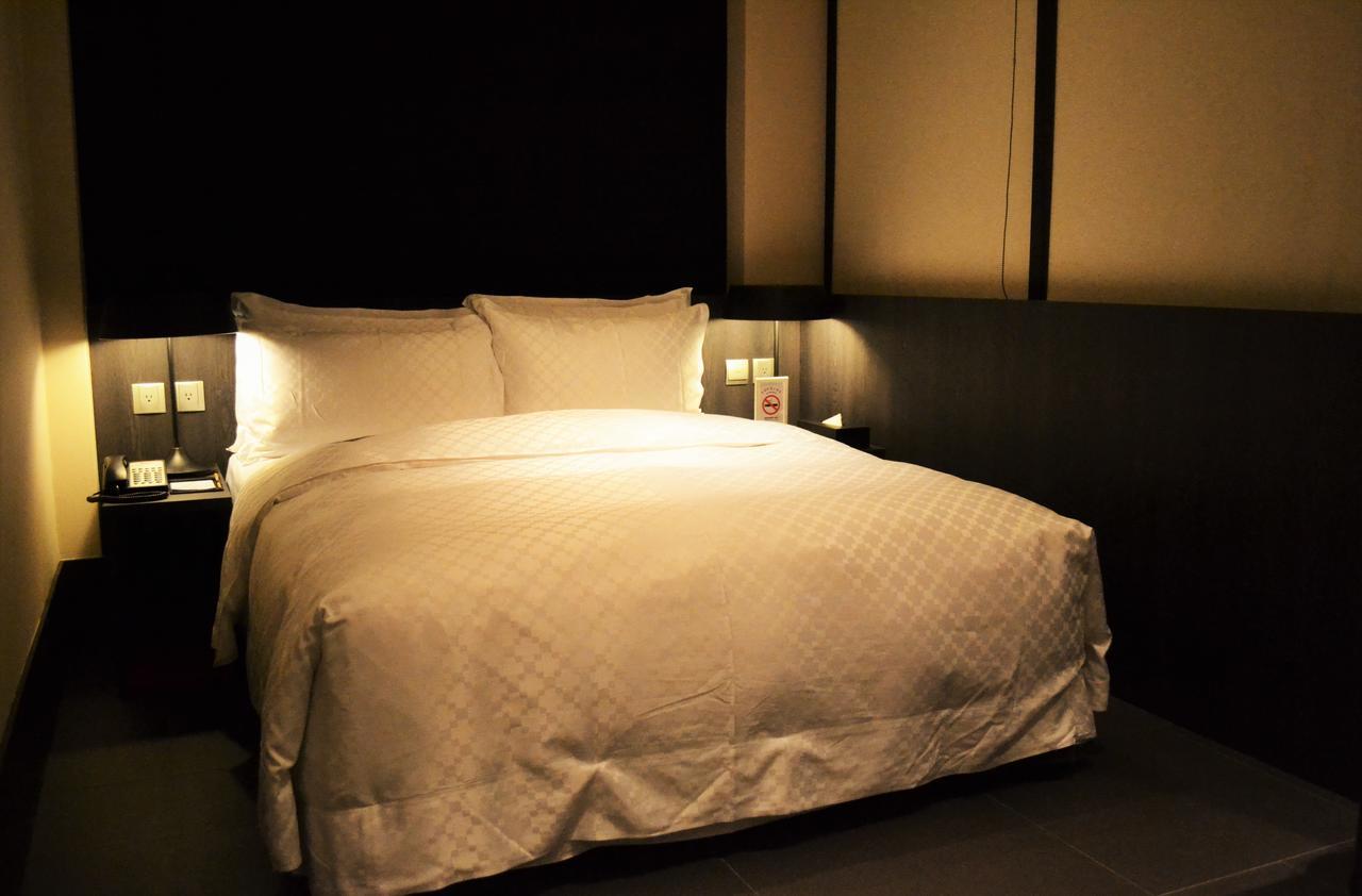 Hotel Lainn Kaohsiung Extérieur photo