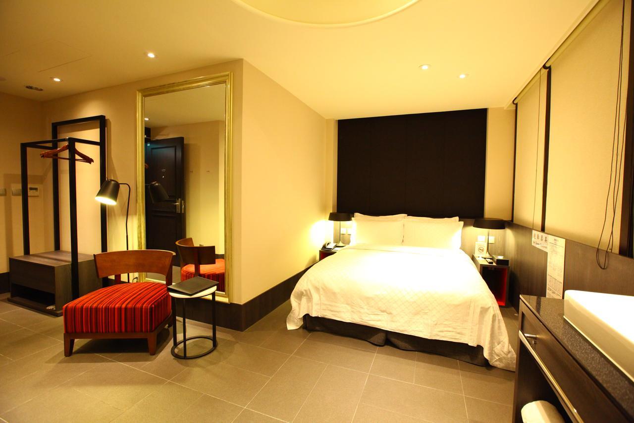 Hotel Lainn Kaohsiung Extérieur photo