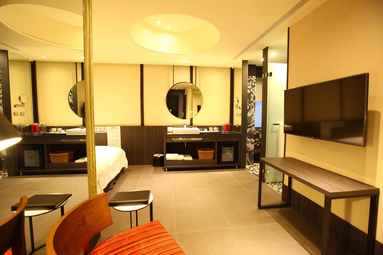 Hotel Lainn Kaohsiung Extérieur photo