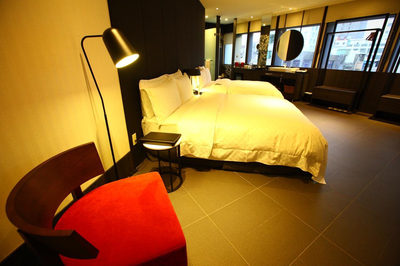Hotel Lainn Kaohsiung Extérieur photo