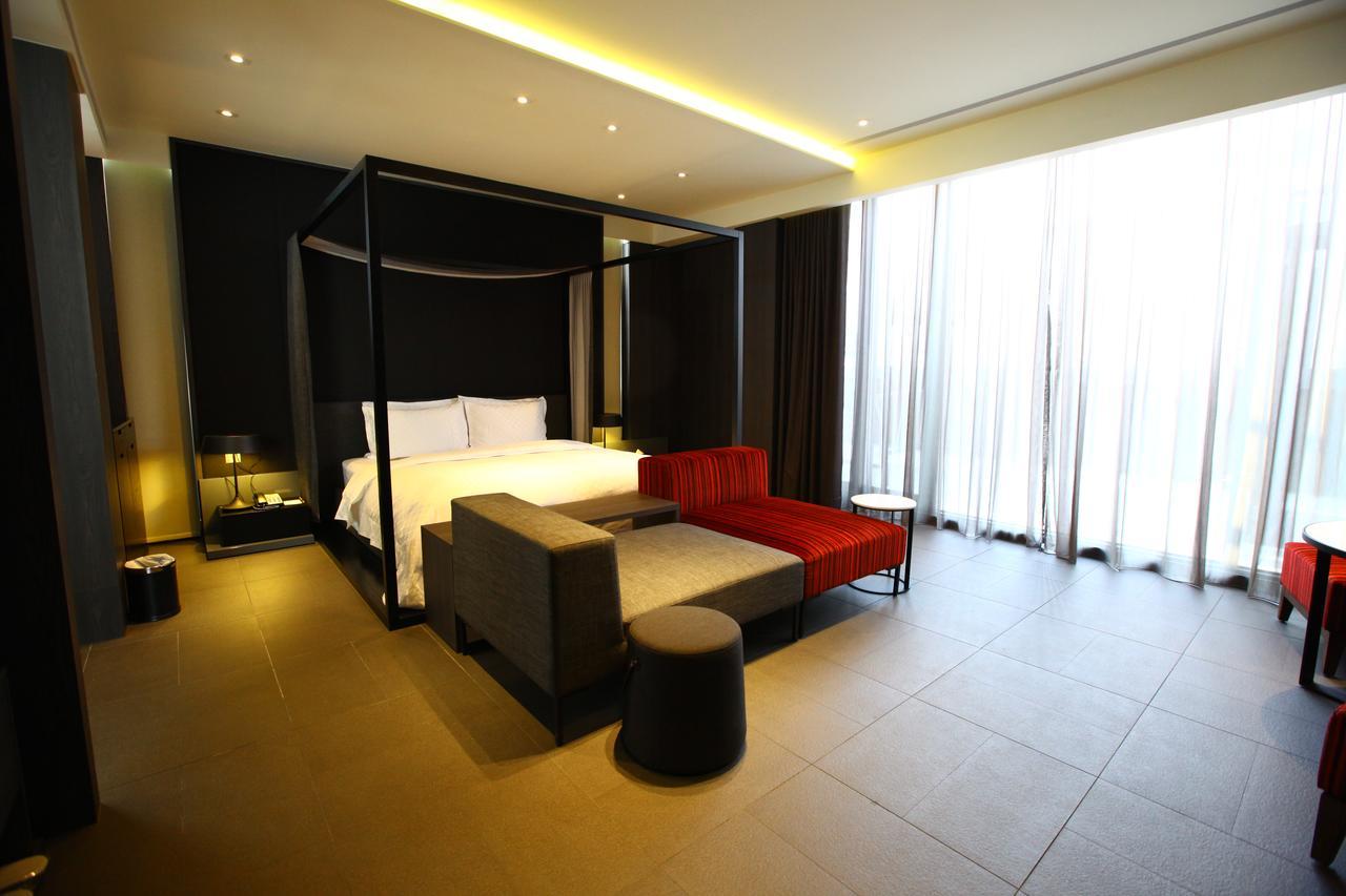 Hotel Lainn Kaohsiung Extérieur photo