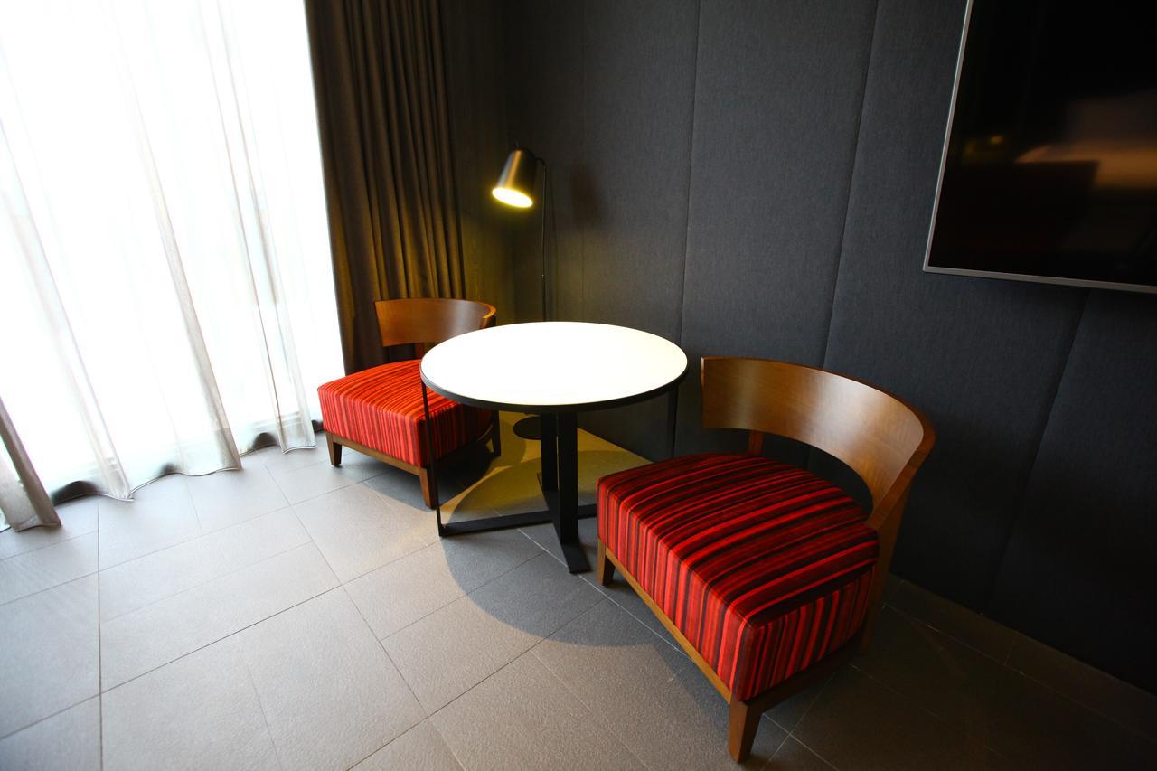 Hotel Lainn Kaohsiung Extérieur photo