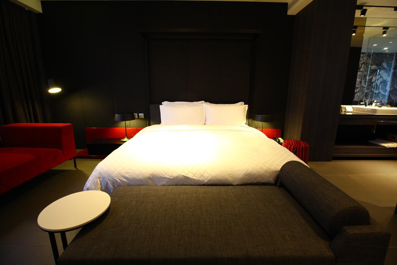 Hotel Lainn Kaohsiung Extérieur photo