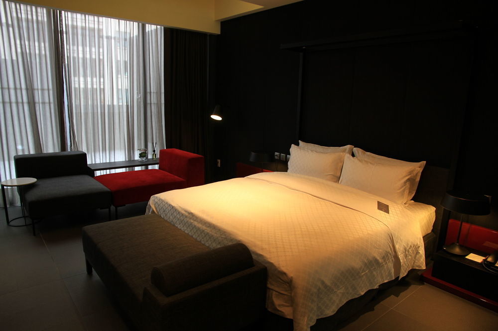 Hotel Lainn Kaohsiung Extérieur photo